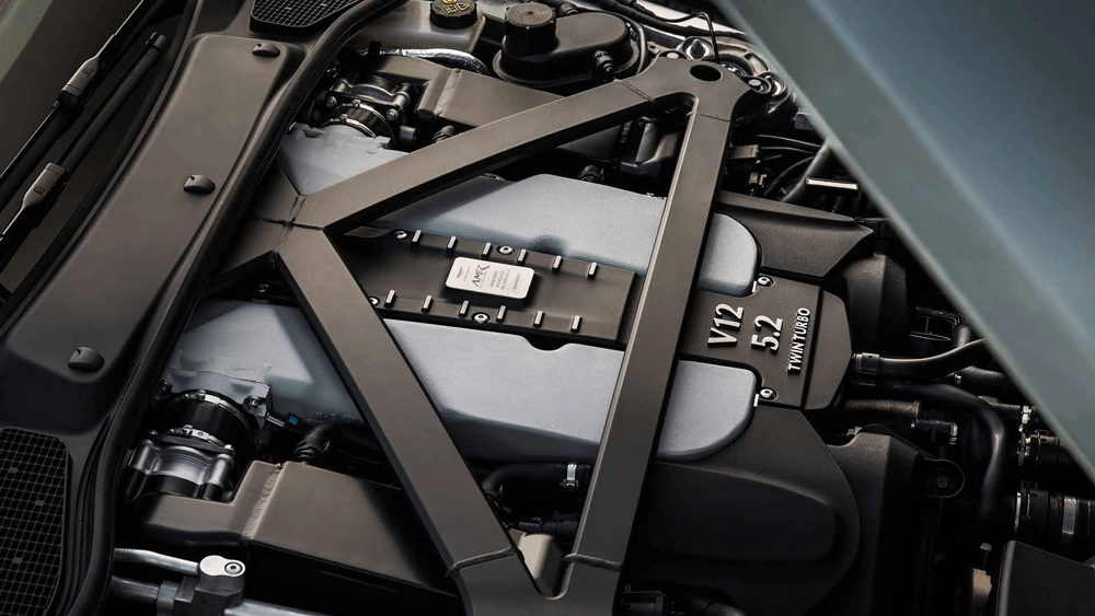 19-استون مارتین DB11 AMR ،قدرتمند تر و سریعتر