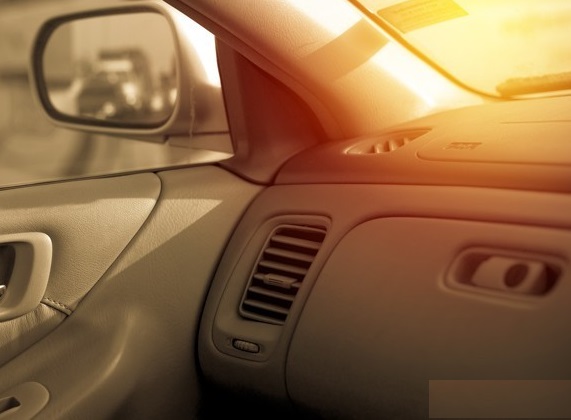 1-مرگبار بودن هوای داخل خودرو پس از تابش یک ساعته خورشید