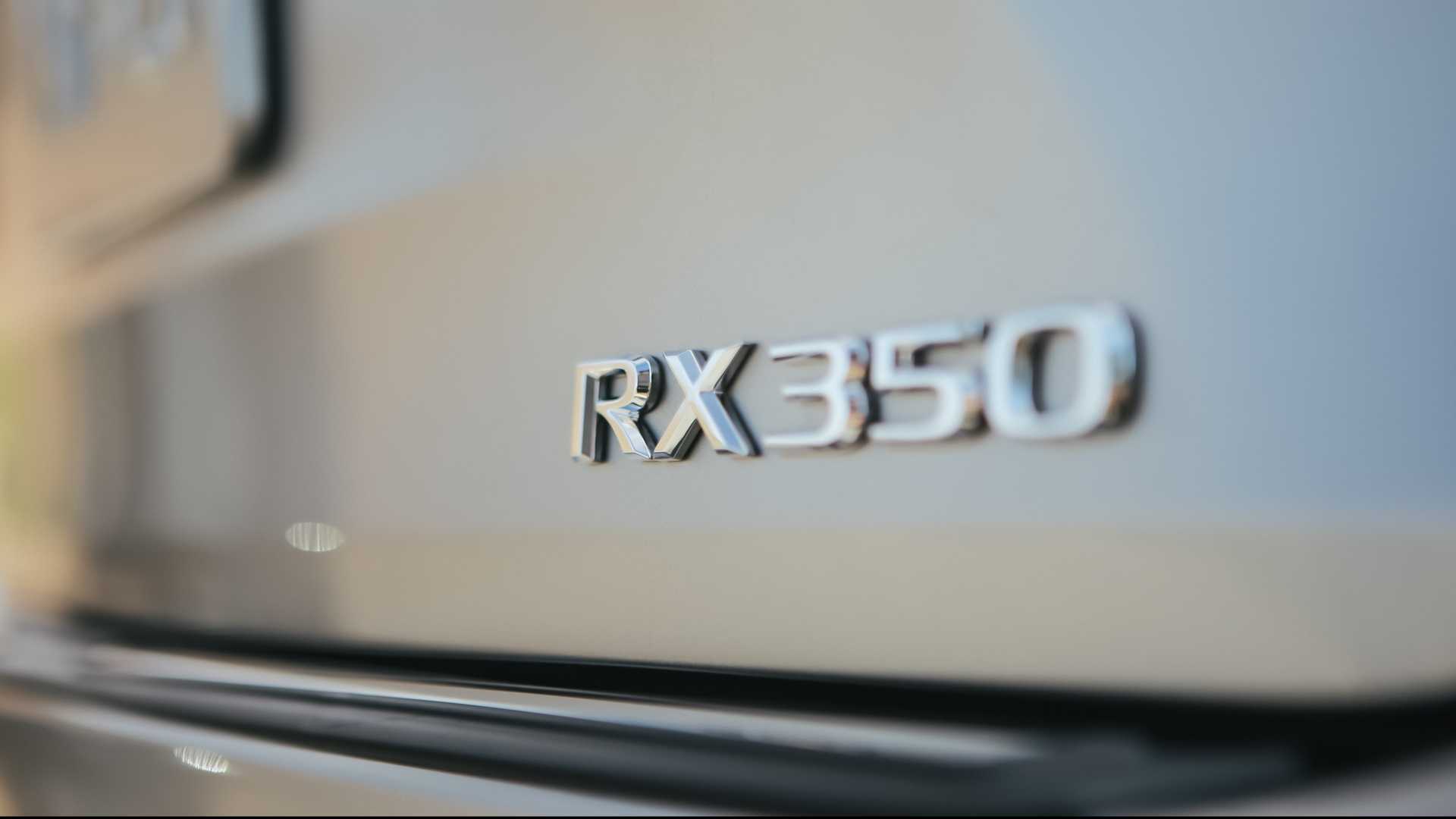 5-لکسوس RX فیس لیفت برای مدل 2020 معرفی شد