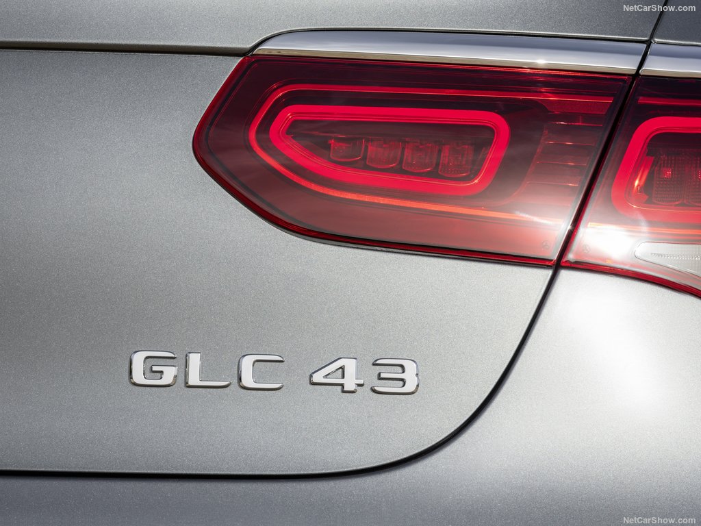 9-نسخه جدید مرسدس بنز GLC43 AMG معرفی شد