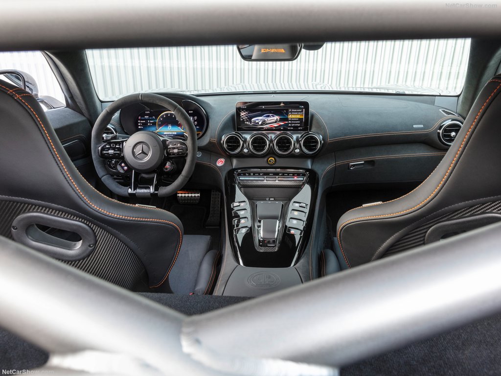 33-مرسدس بنز ای ام جی GT Black Series معرفی شد ،هیولایی جدید با نشان ستاره