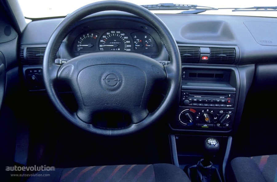 تصویر داخلی 1 اپل آسترا مدل 1994 تا 1996