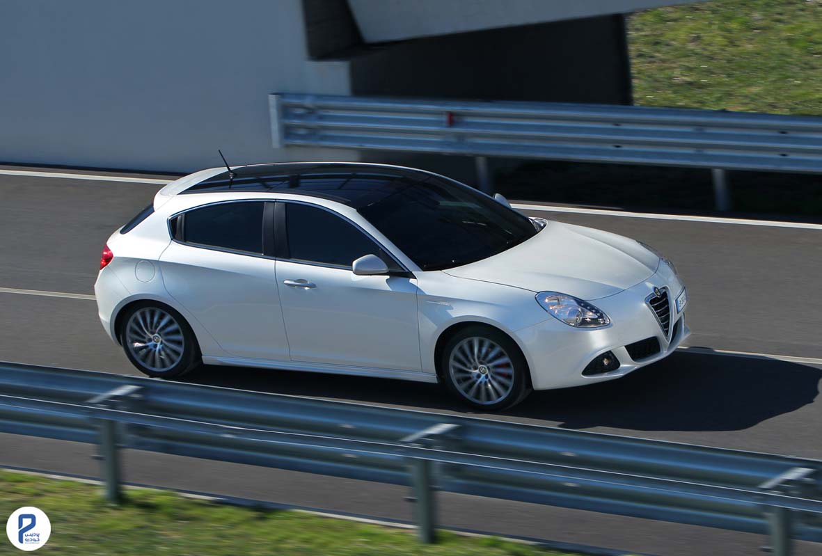 15- عکس خارجی آلفا رمئو جولیتا هاچبک Alfa Romeo Giulietta Hatchback 2010