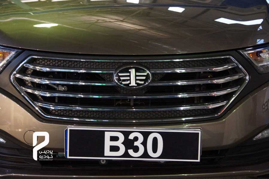 8- عکس خارجی مقایسه دانگ فنگ S30 و بسترن B30