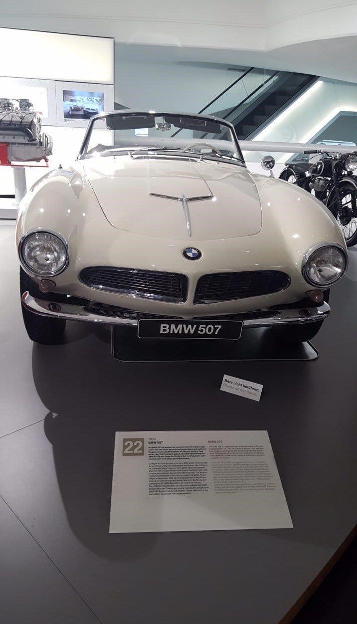 33803 گشت و گذار در موزه BMW