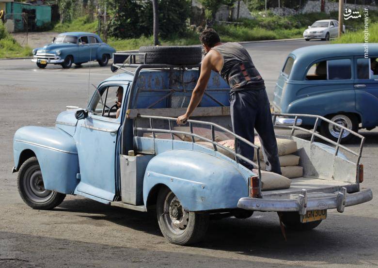51533 جولان خودروهای کلاسیک و قدیمی در کوبا