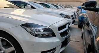 با افزایش نرخ ارز ،خودروهای وارداتی گران شد.