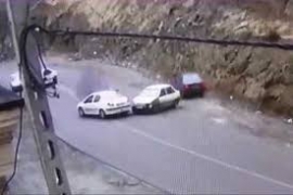 علت سُر خوردن خودروها در جاده چالوس مشخص شد