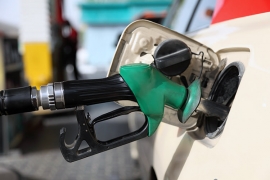 محدودیت عرضه بنزین سوپر تا پایان مرداد رفع می شود