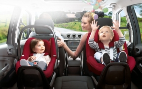 در صورت تصویب مجلس، استفاده از صندلی کودک در خودروها اجباری می‌شود