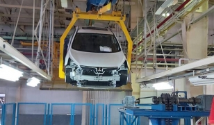 تولید خودروی لوکسژن در آذویکو آغاز شد
