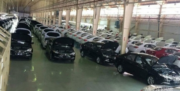 تحویل خودروی جایگزین و پرداخت خسارت به مشتریان آذویکو