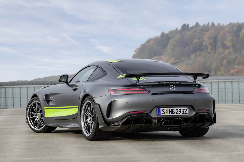 مرسدس بنزAMG GT R Pro 