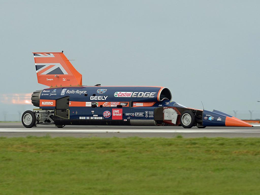 خودروی  Bloodhound SSC