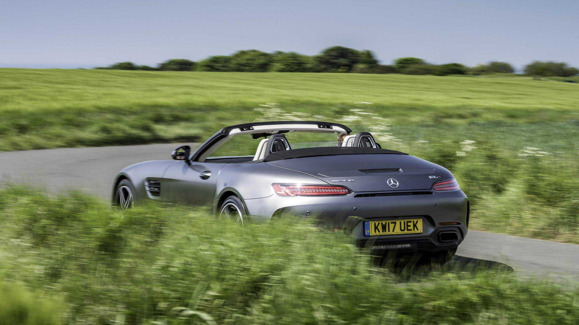3-بررسی مرسدس بنز AMG GT C