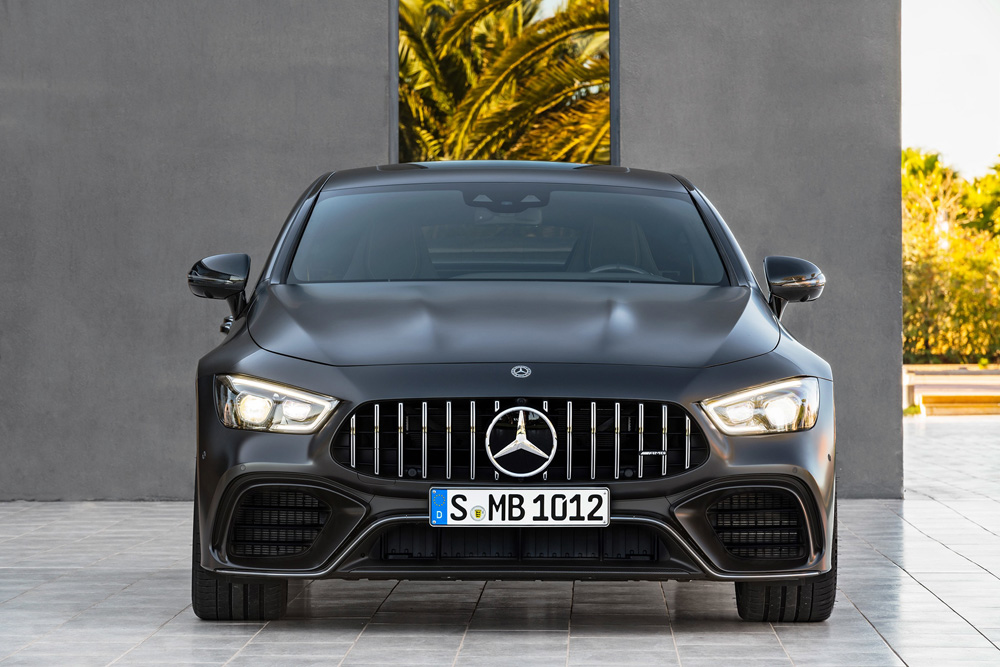 13-مقایسه ای گذار مابین پورشه پانامرا و مرسدس AMG GT چهار درب