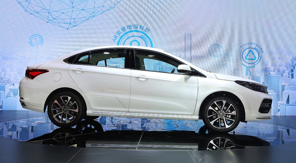3-رونمایی چری آریزو 6 در نمایشگاه خودروی پکن -محصول جدید مدیران خودرو