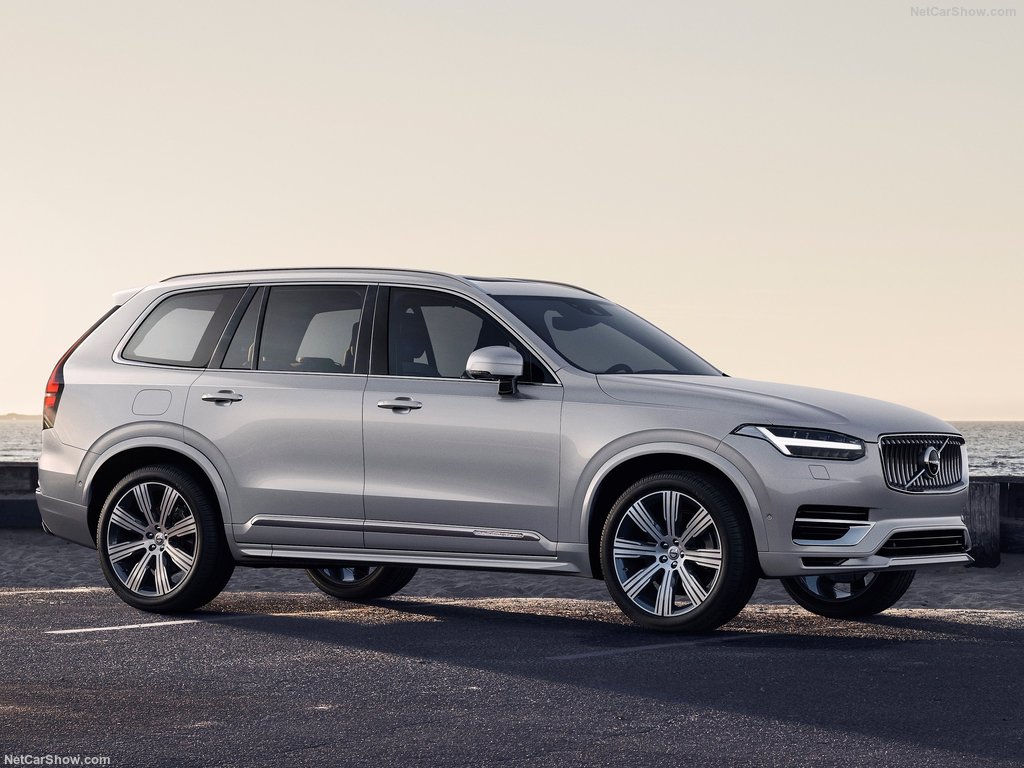 17-ولوو XC90 فیس لیفت معرفی شد