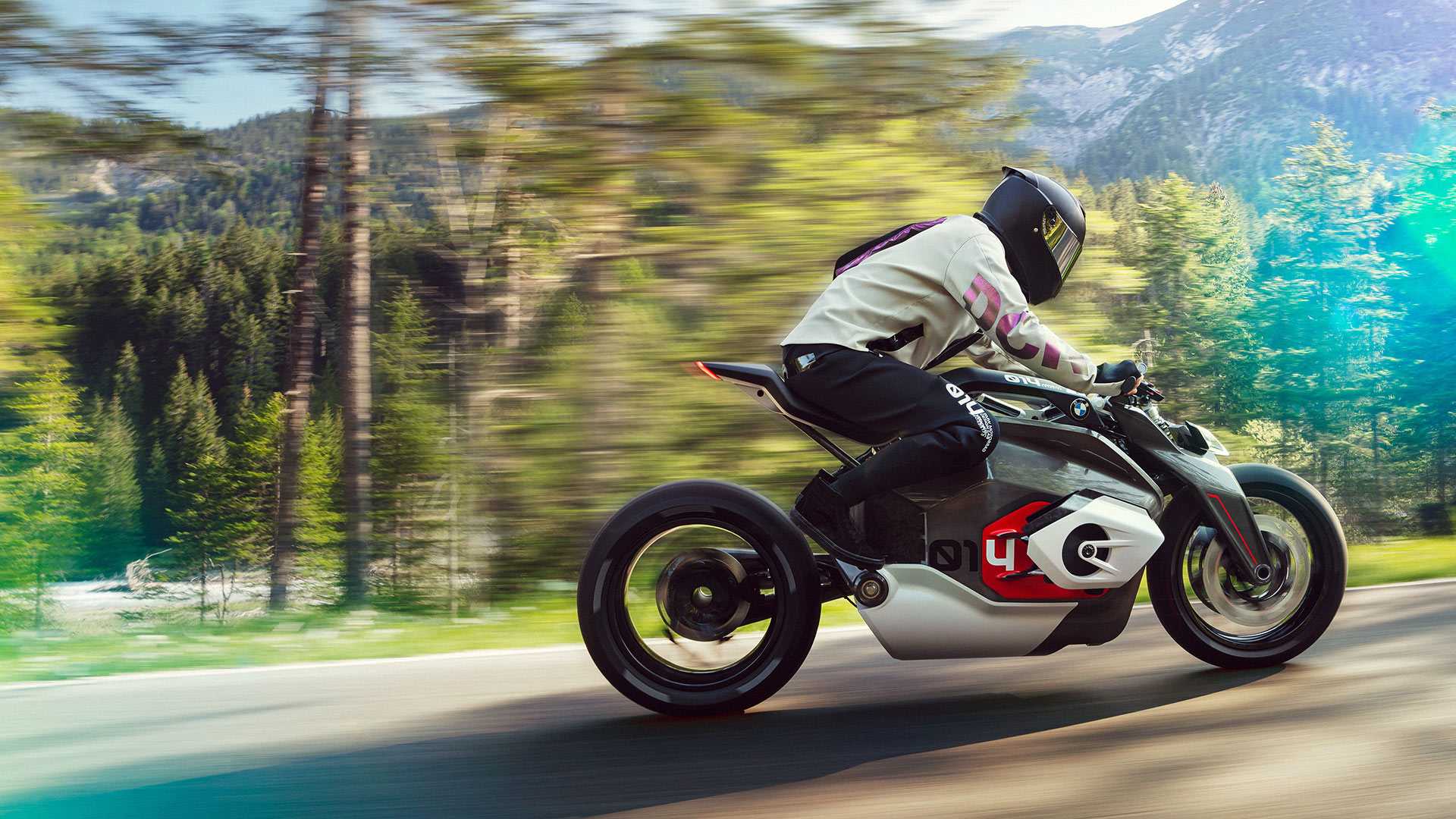 9-موتور سیکلت بی ام و ویژن DC رودستر معرفی شد