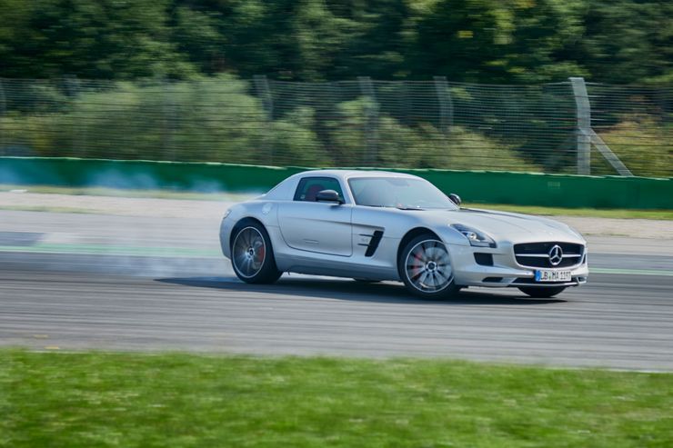 مرسدس بنز SLS AMG