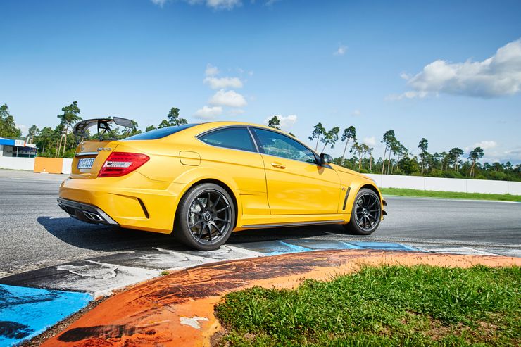 مرسدس بنز C63 AMG Coupe Black Series