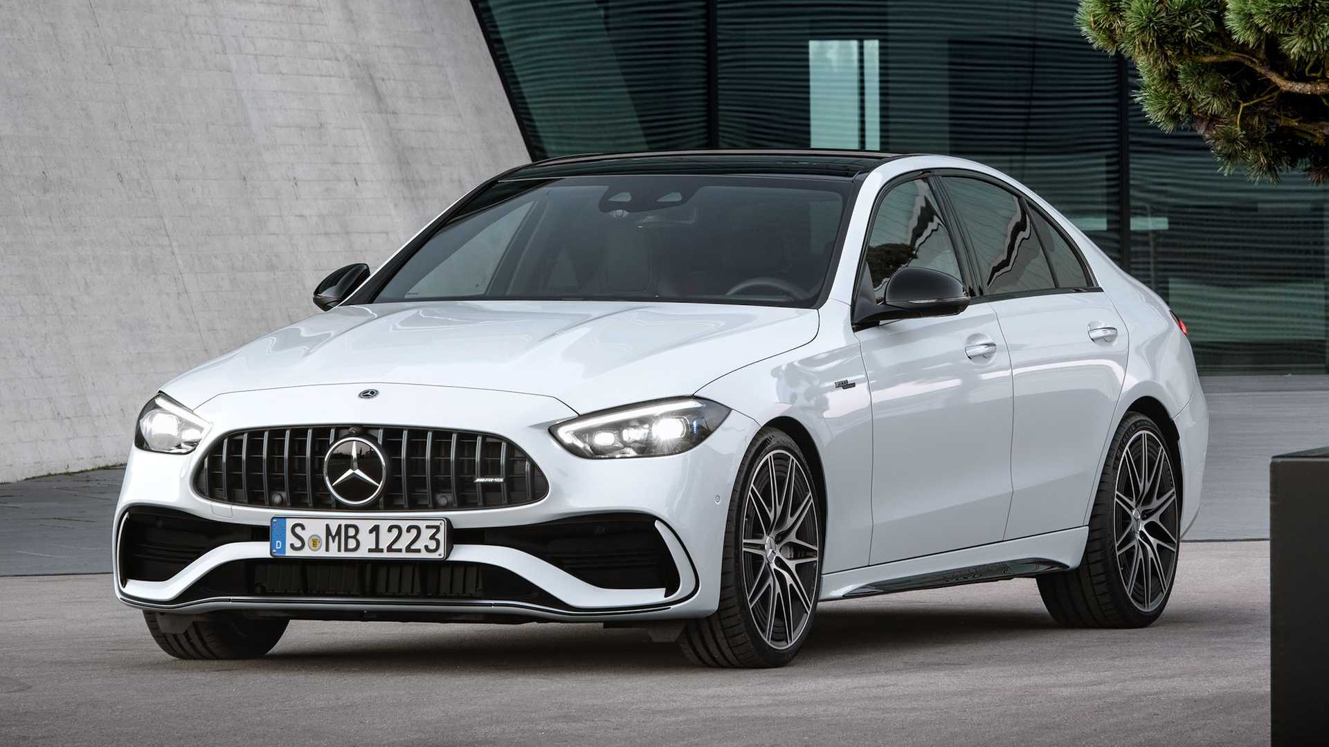 1-رونمایی مرسدس C43 AMG جدید با 408 اسب بخار اما موتور 4 سیلندر