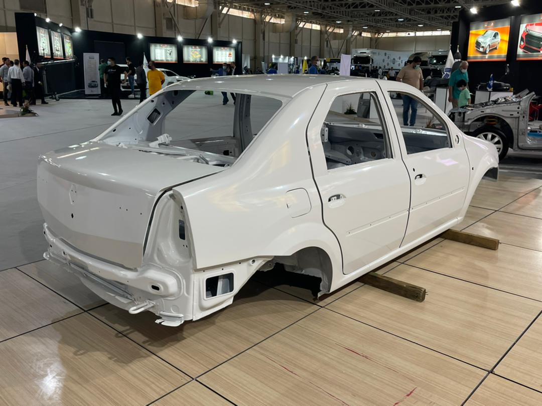 6-پروژه ال 90 ایرانیزه شده در نمایشگاه تحول صنعت خودرو به نمایش در آمد