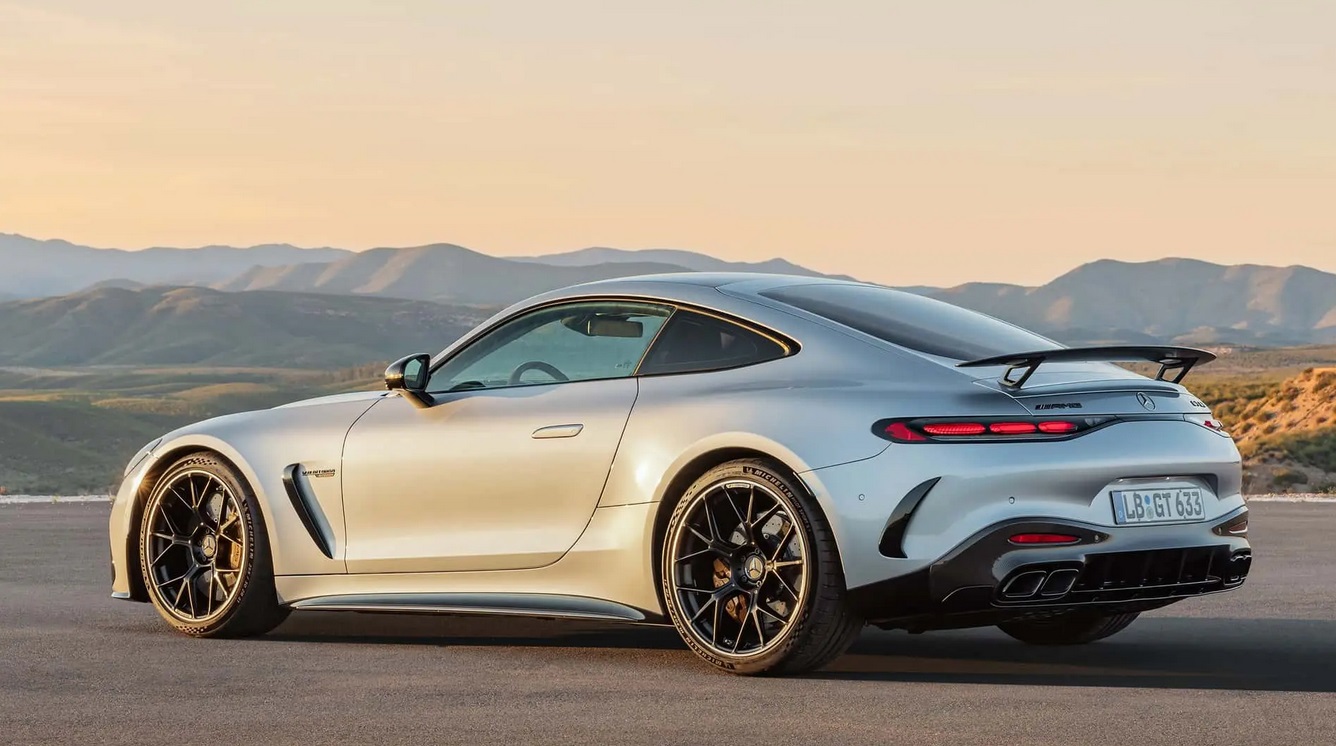 3-نسل جدید مرسدس AMG GT کوپه با چهار صندلی و موتور V8 رونمایی شد