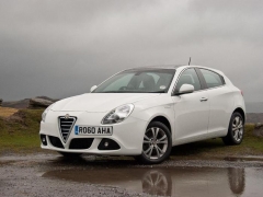 آلفا رمئو جولیتا هاچبک Alfa Romeo Giulietta Hatchback 2010