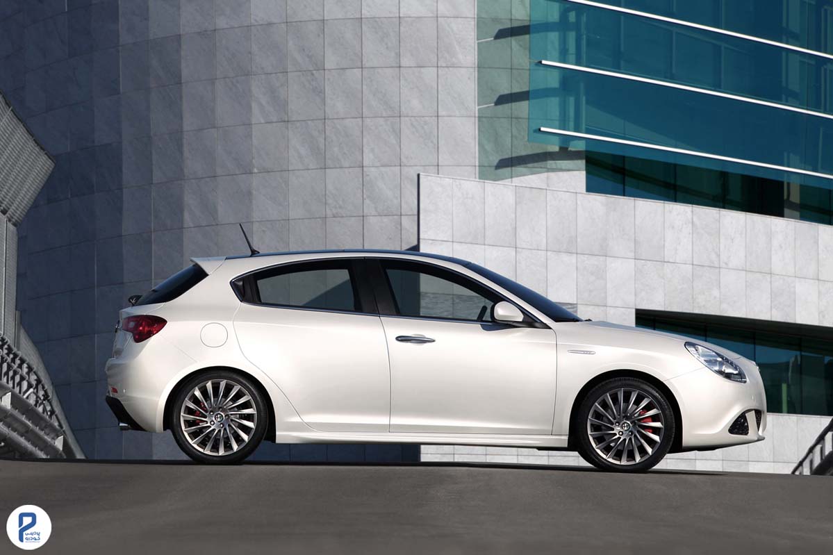 عکس خارجی آلفا رمئو جولیتا هاچبک Alfa Romeo Giulietta Hatchback 2010