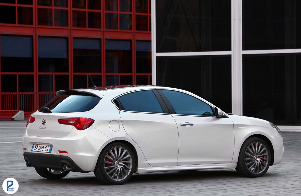 عکس خارجی آلفا رمئو جولیتا هاچبک Alfa Romeo Giulietta Hatchback 2010