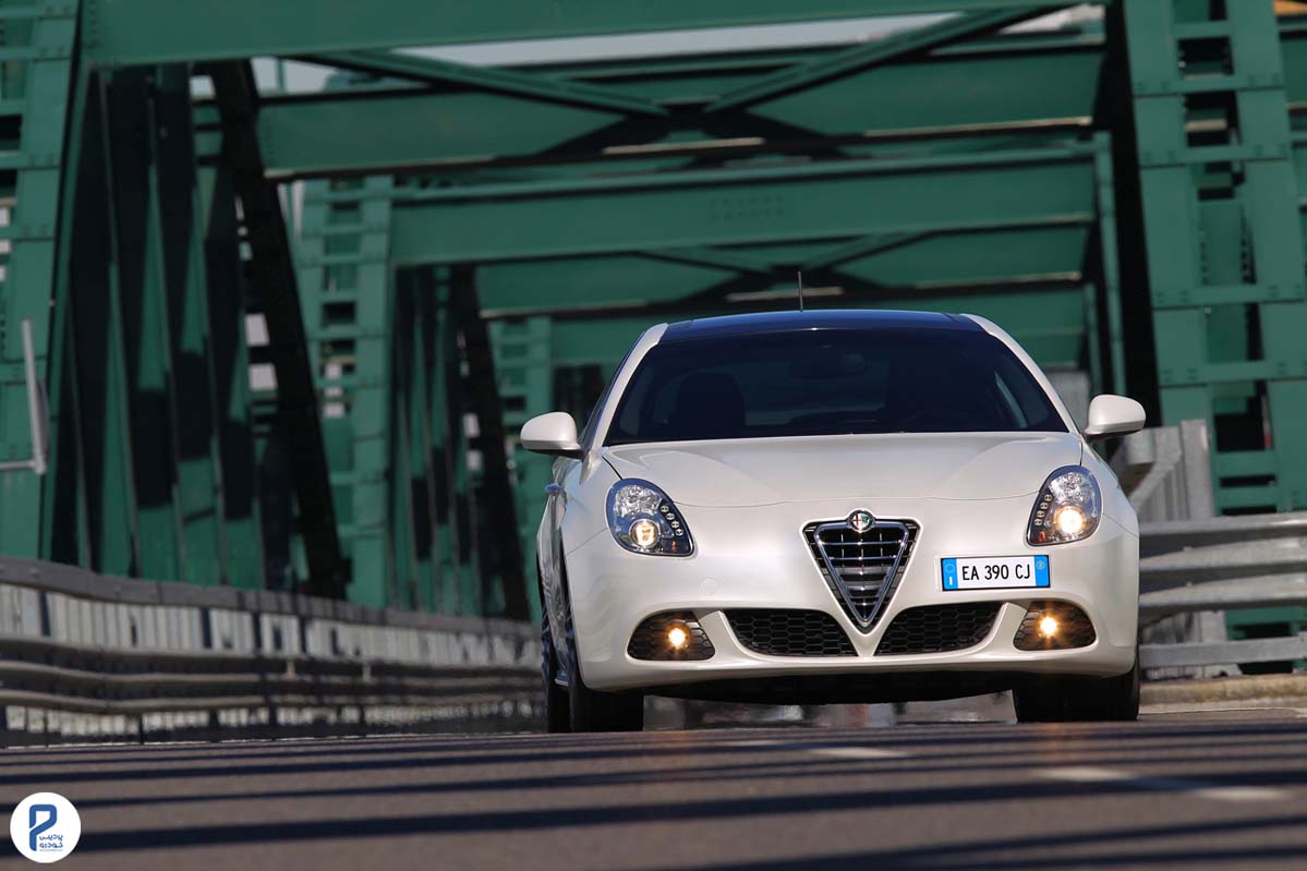 عکس خارجی آلفا رمئو جولیتا هاچبک Alfa Romeo Giulietta Hatchback 2010