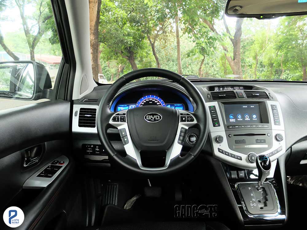 عکس داخل نقد ، بررسي و مشخصات فني BYD S6