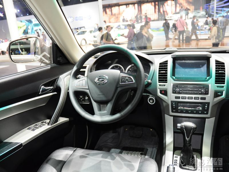 عکس داخل بررسی مشخصات گک گونو GX5-محصول جدید مرتب خودرو