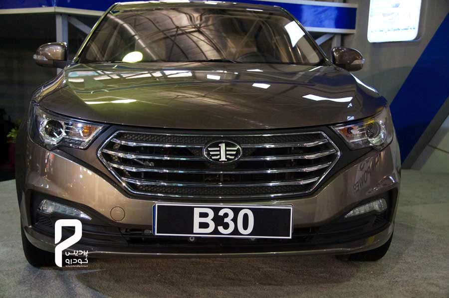 5- عکس خارجی مقایسه دانگ فنگ S30 و بسترن B30