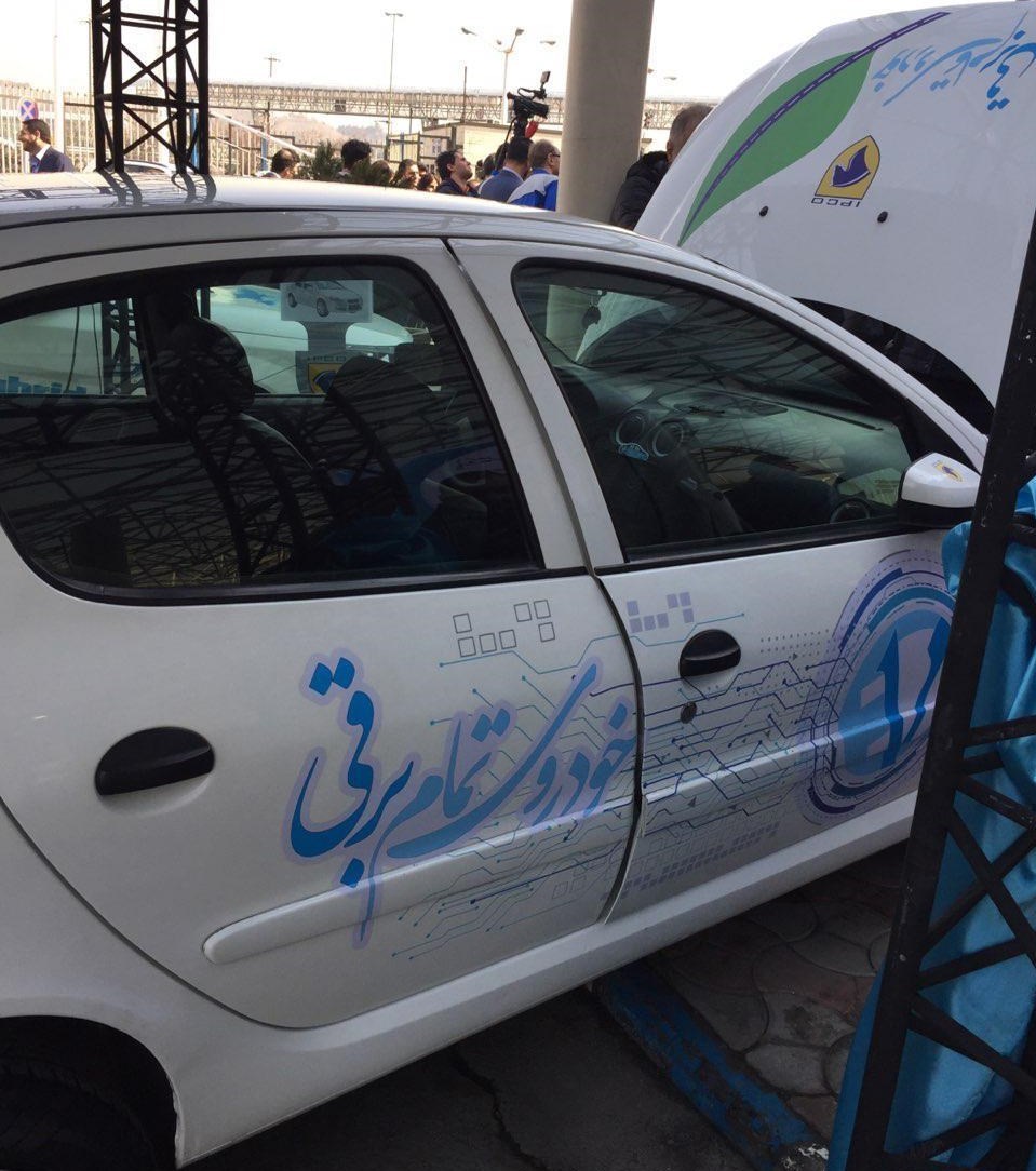 77814 رانا برقی ،اولین خودروی تمام برقی ایرانی رونمایی شد + تصاویر