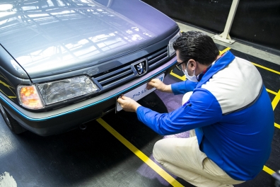 83118 خروج آخرین پژو 405 از خط تولید ایران خودروی خراسان