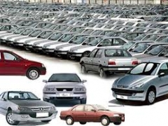 قیمت خودروهای داخلی همچنان روبه کاهش است.