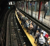 کثیف ترین مترو دنیا
