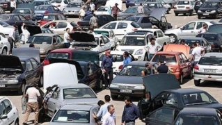 فروش‌های فوری خودروسازها چه‌دردی از بازار دوا می‌کند؟