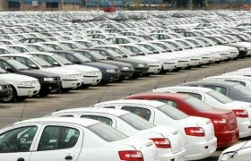 اختلاف نظر برسر تعیین قیمت جدید خودرو در ستاد تنظیم بازار 