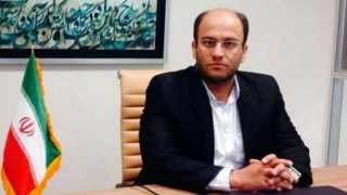  طرح واردات خودرو رد نشده است/ رفت و برگشت طرح بین شورای نگهبان و مجلس امری معمول است 