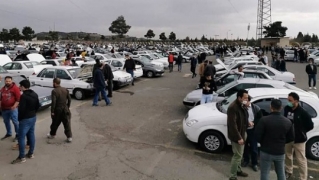  قیمت خودرو ارزان می‌شود؟ 