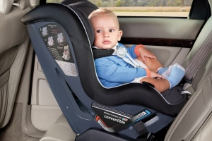 داشتن صندلی کودک در خودروهای سواری الزامی شد